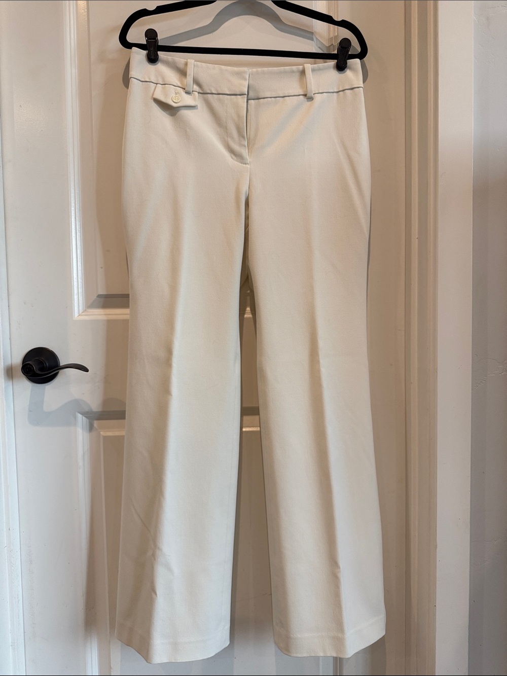 Ann Taylor Signature Cream Dress Pants size 6